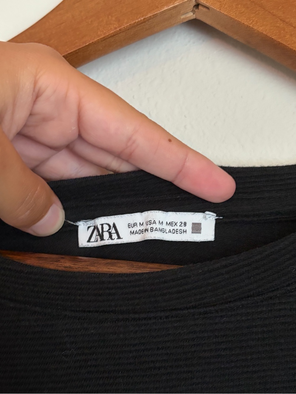 Boxy Black Short Sleeve Tee - Picture 3 of 3